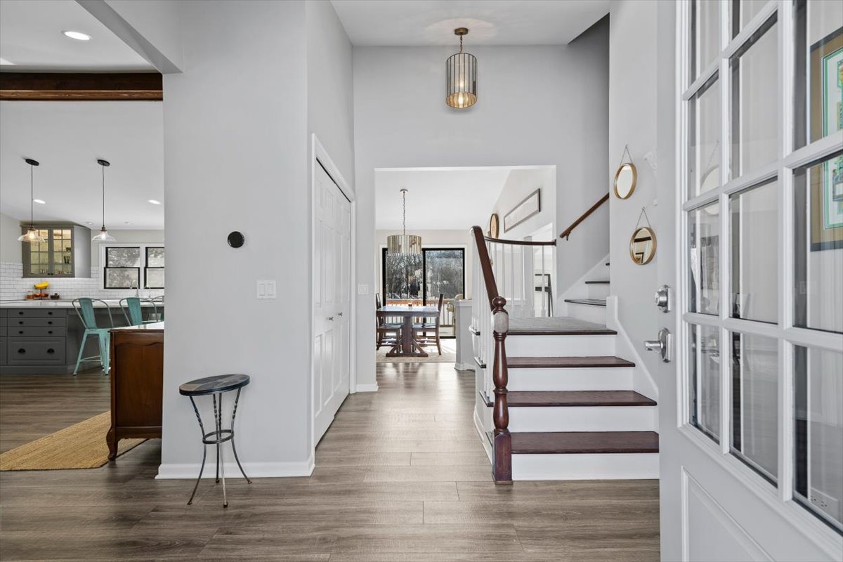 21032 N Crestview Drive