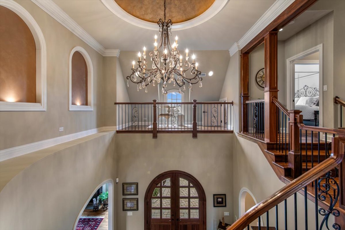 1281 E Longwood Drive