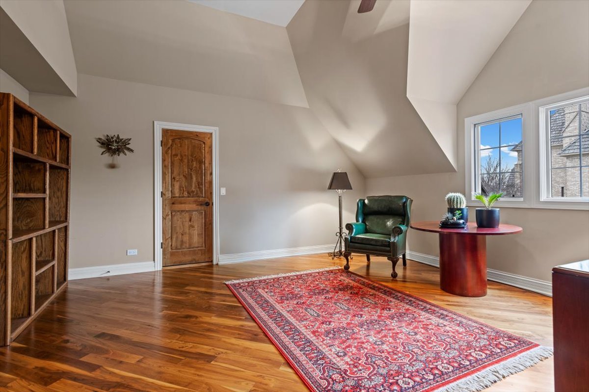 1281 E Longwood Drive