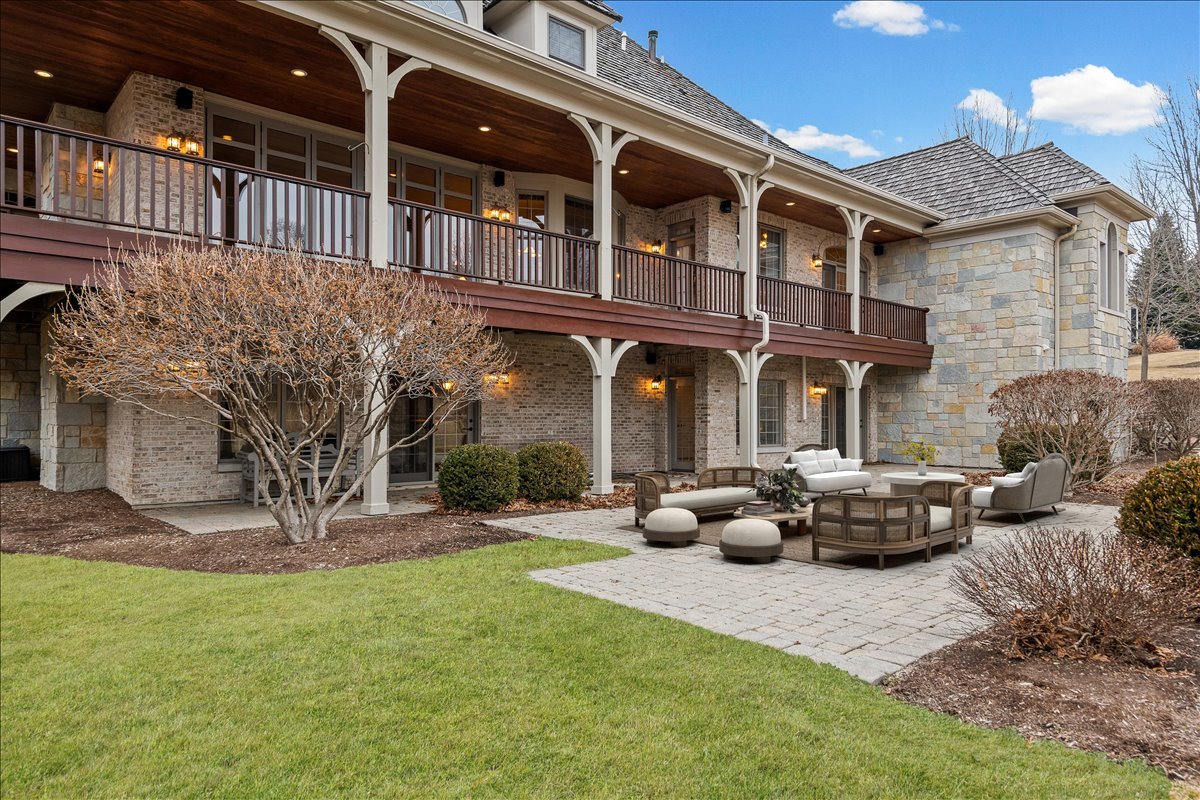 1281 E Longwood Drive