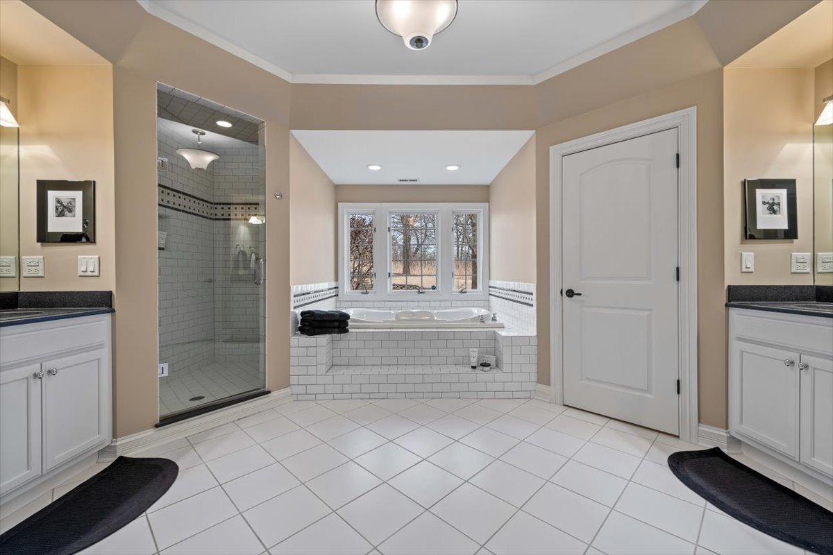 1281 E Longwood Drive