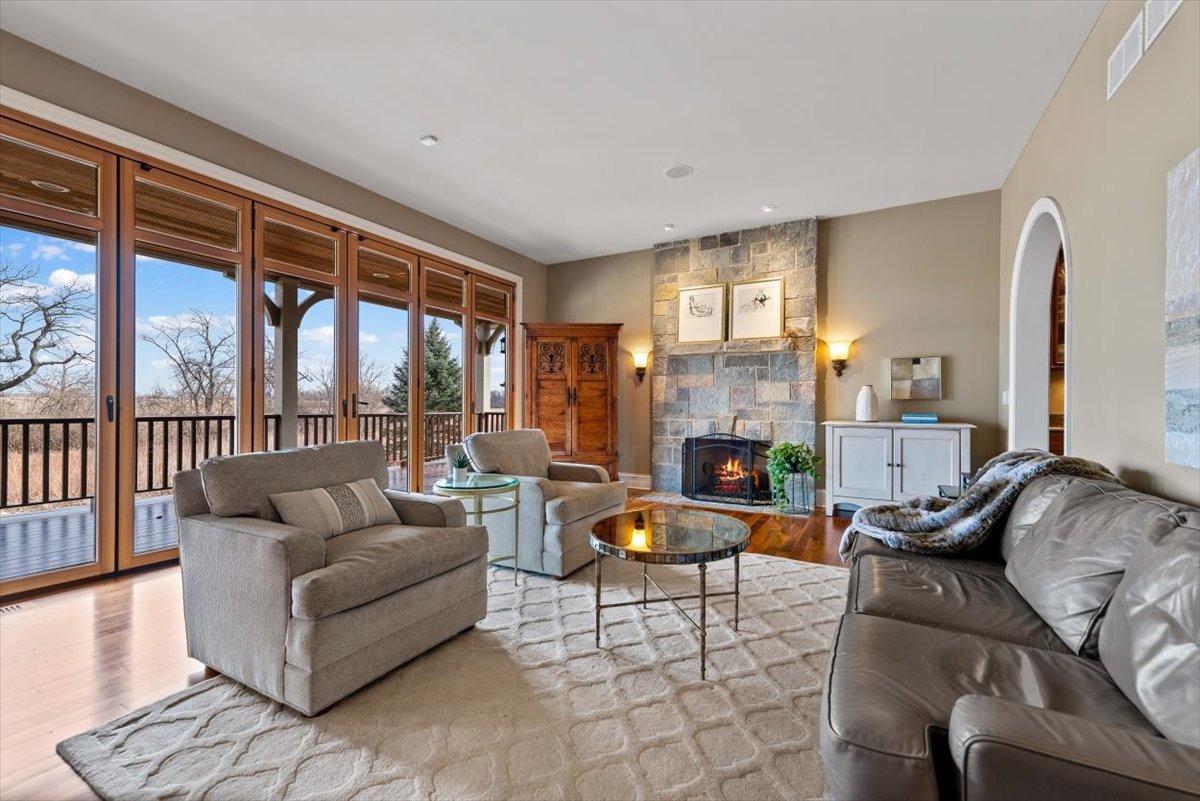 1281 E Longwood Drive