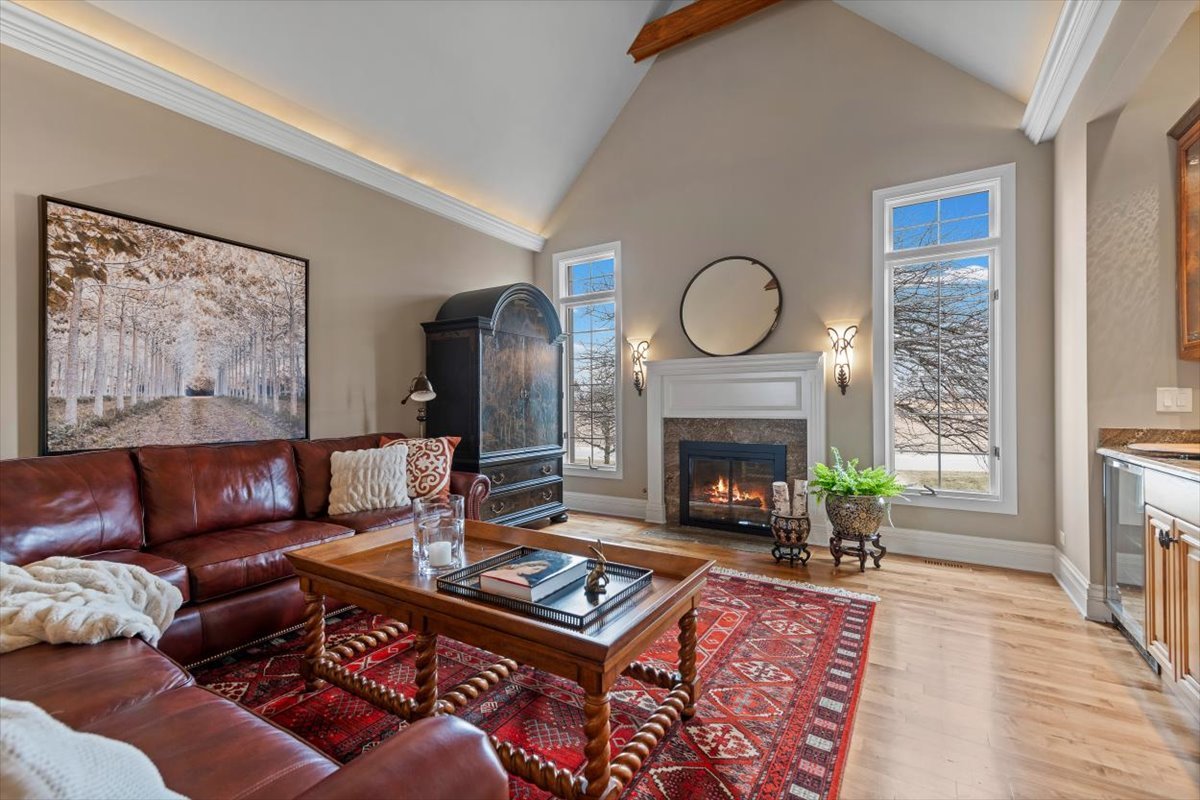 1281 E Longwood Drive