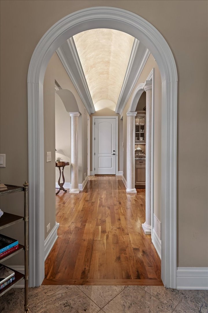 1281 E Longwood Drive