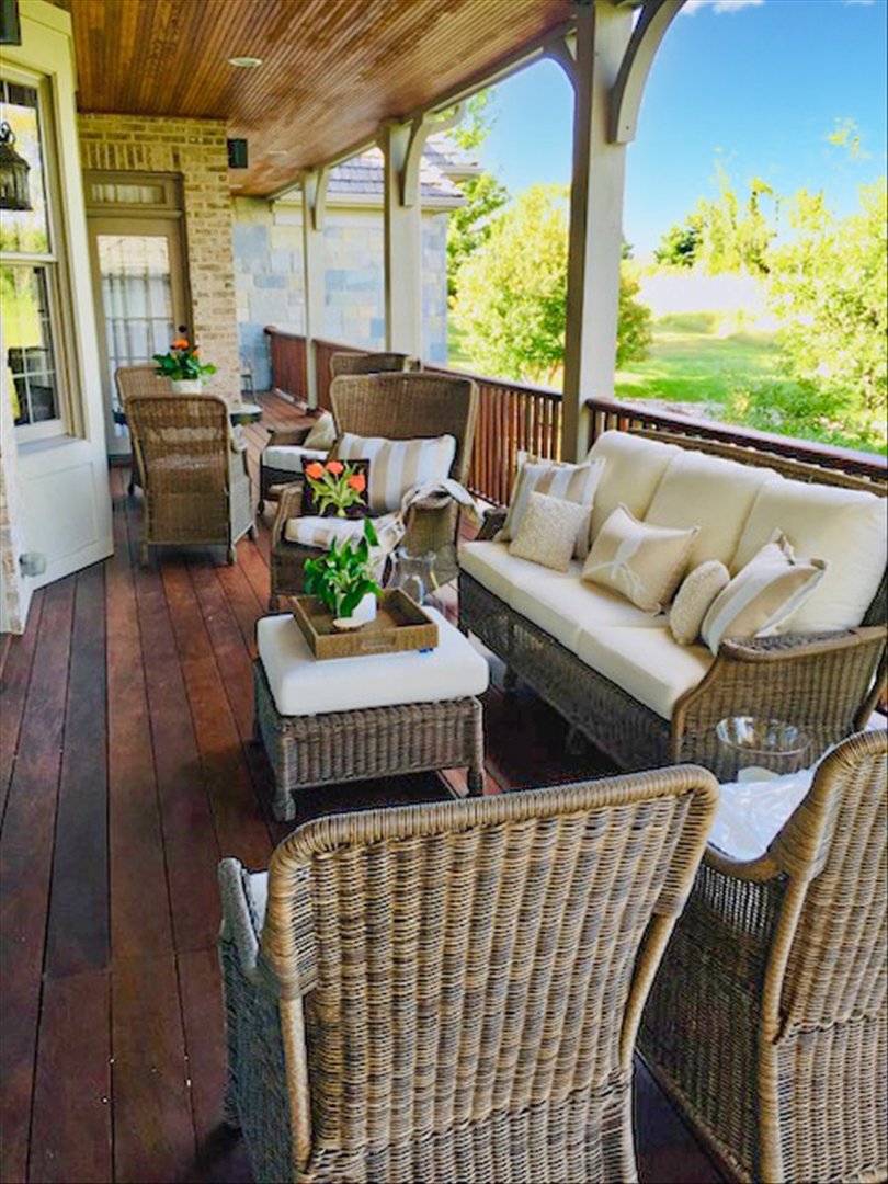 1281 E Longwood Drive