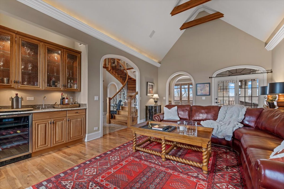 1281 E Longwood Drive