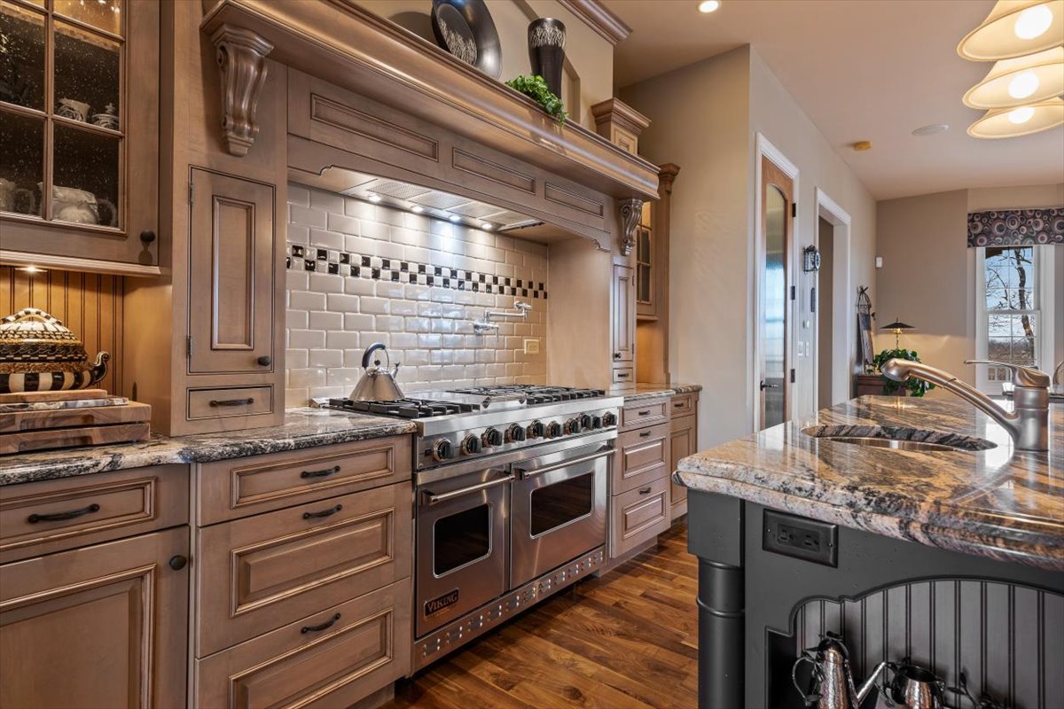 1281 E Longwood Drive