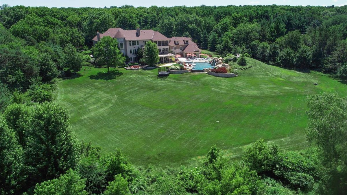 419 N Valley Hill Road