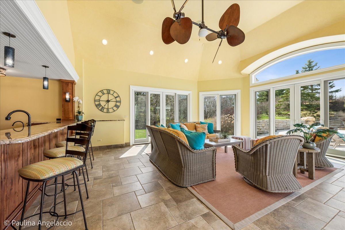 419 N Valley Hill Road