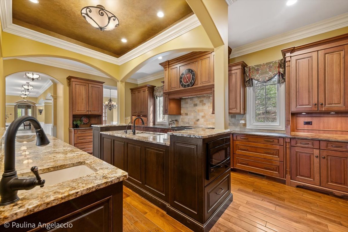 419 N Valley Hill Road