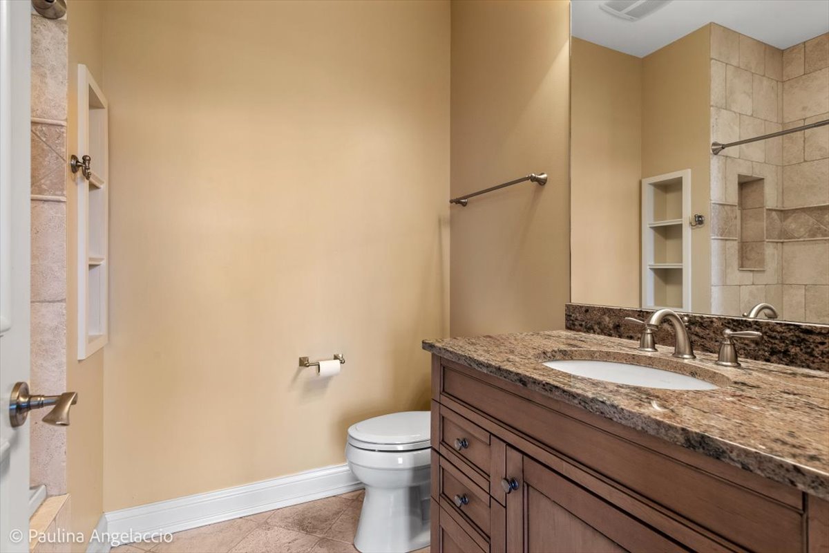 419 N Valley Hill Road