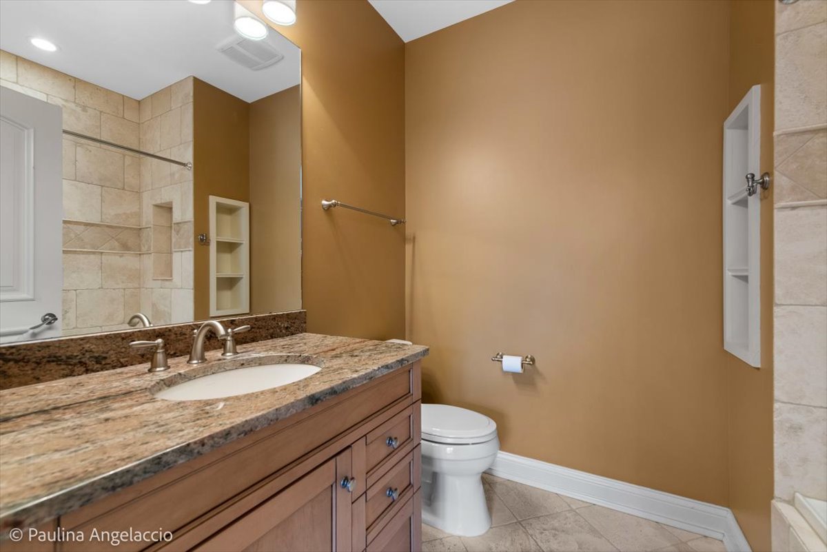 419 N Valley Hill Road