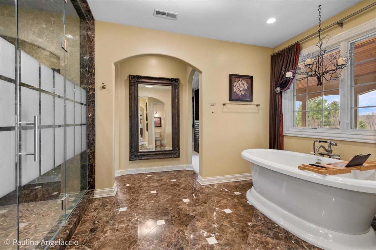 419 N Valley Hill Road