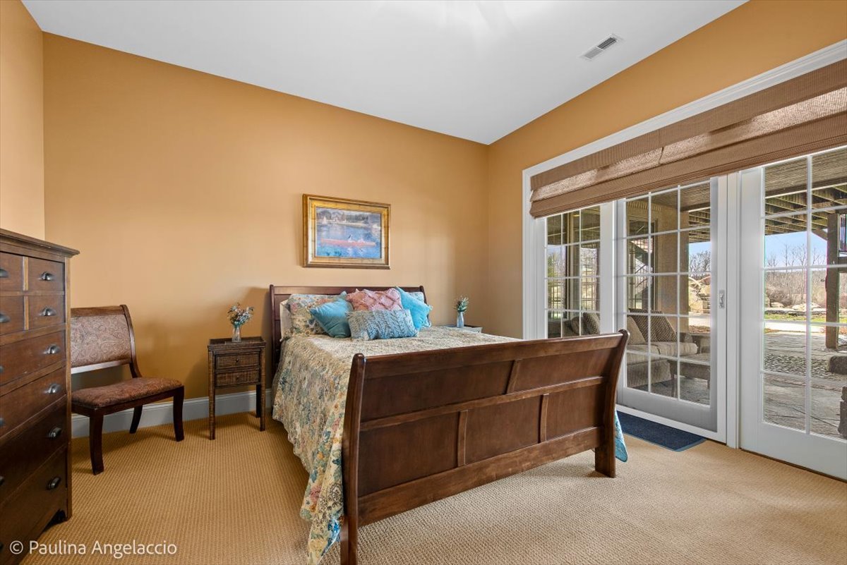 419 N Valley Hill Road