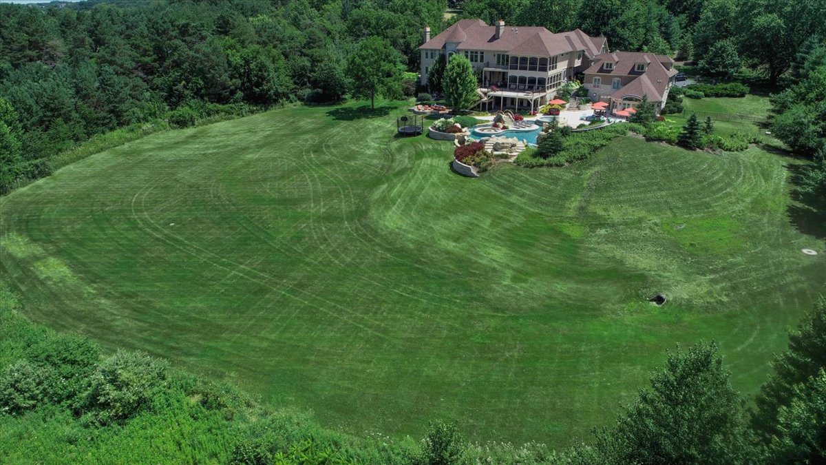 419 N Valley Hill Road