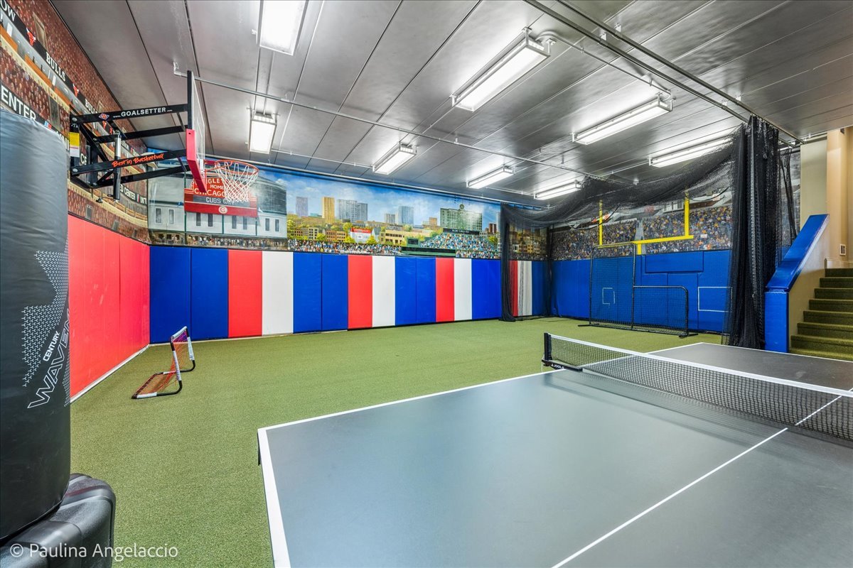 419 N Valley Hill Road