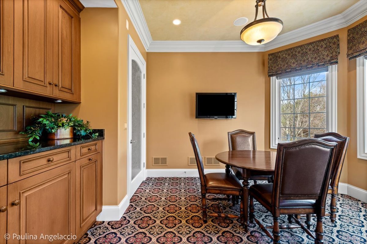 419 N Valley Hill Road