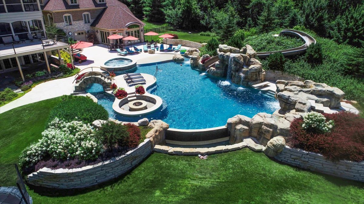 419 N Valley Hill Road