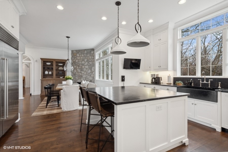 383 County Line Road