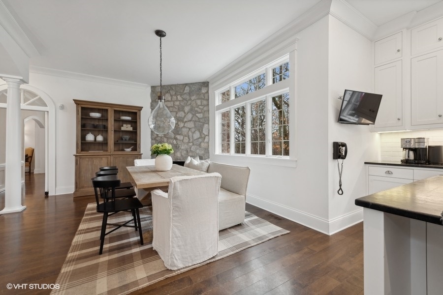 383 County Line Road