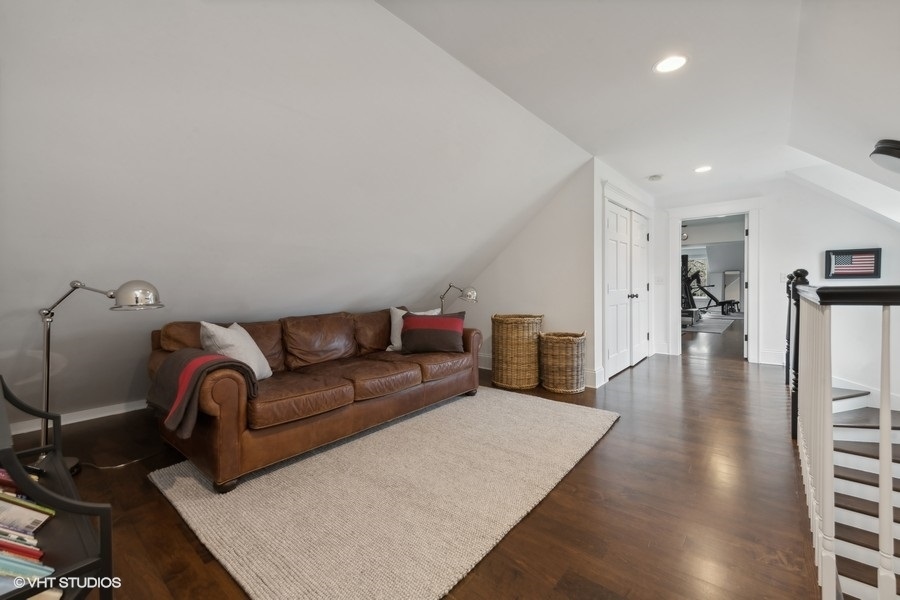 383 County Line Road