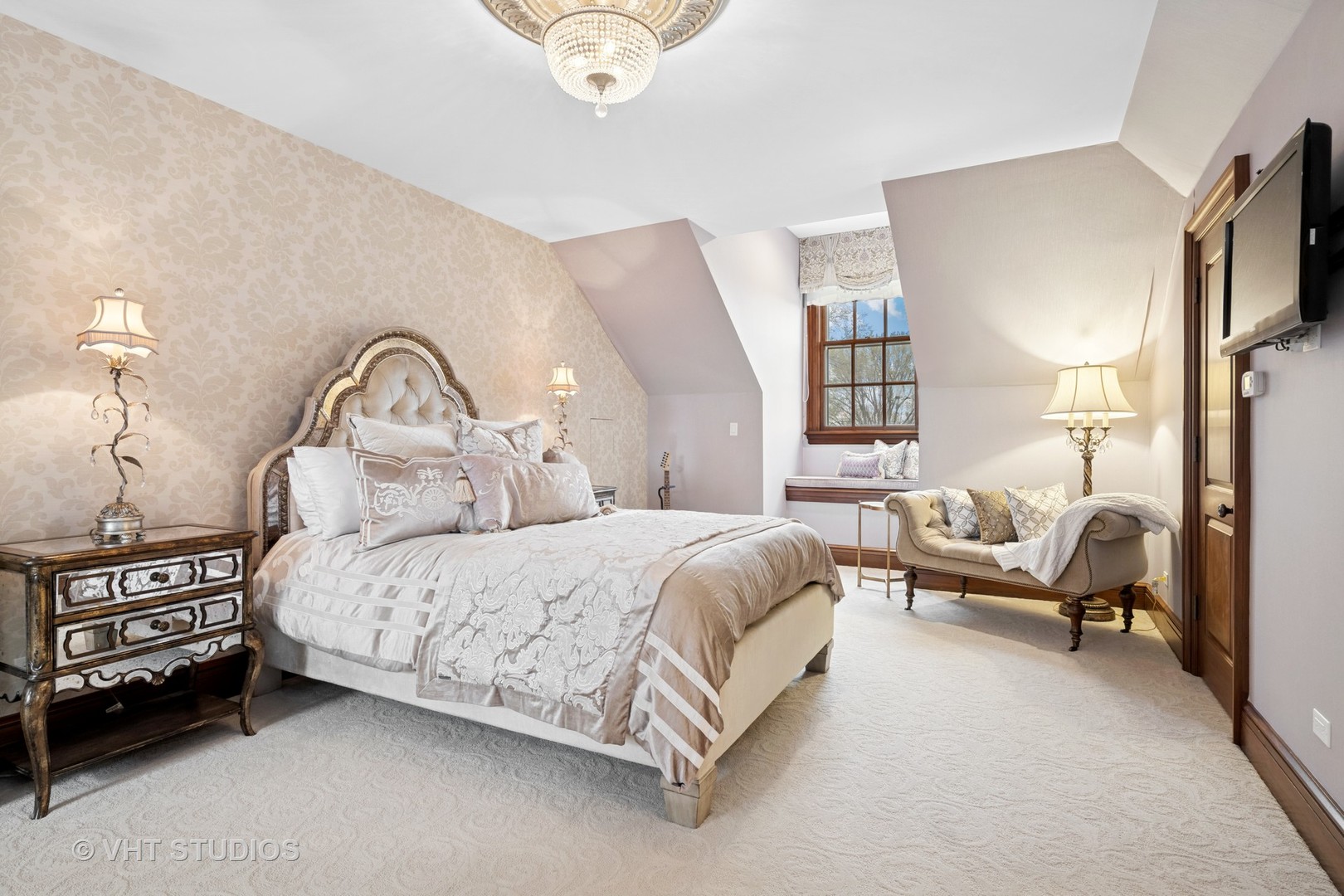 546 Oak Knoll Road