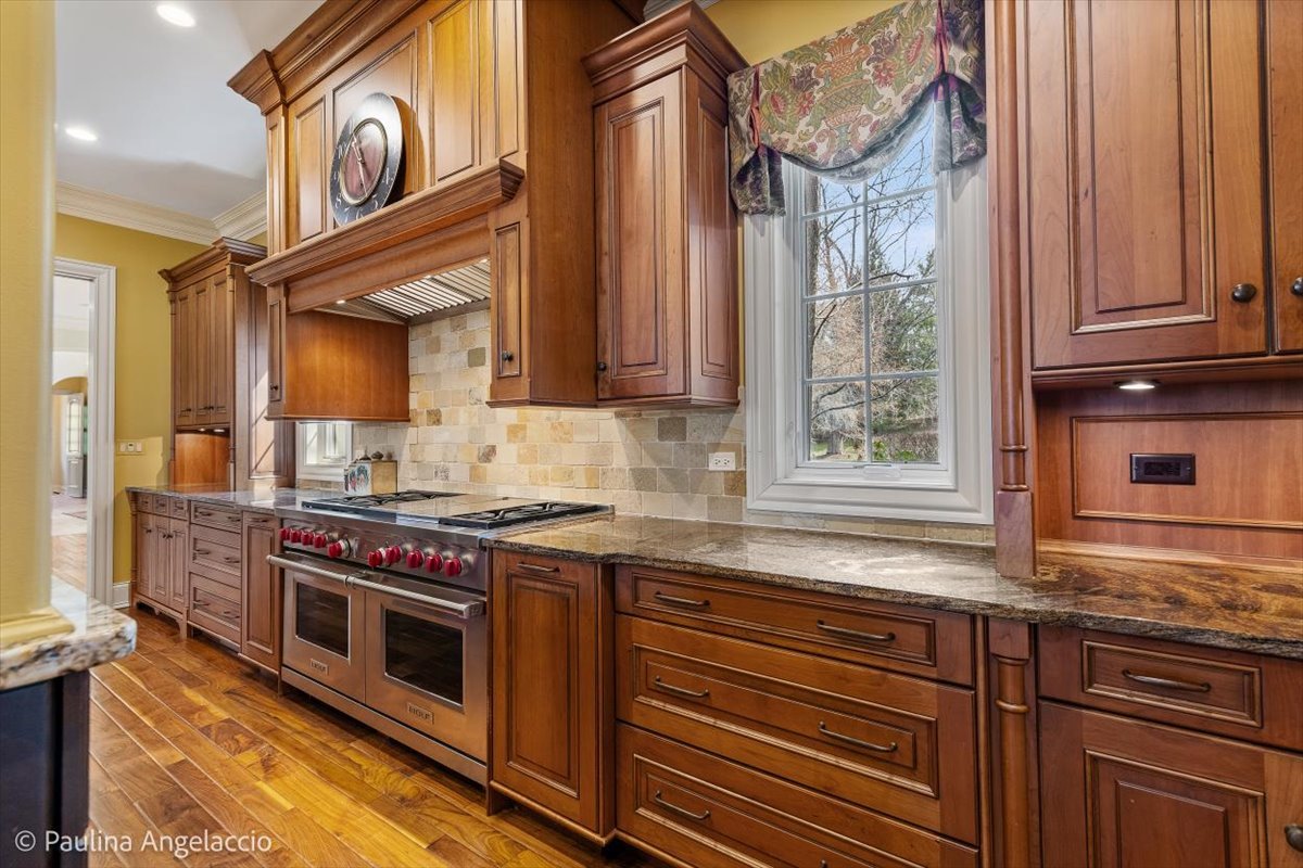 419 N Valley Hill Road