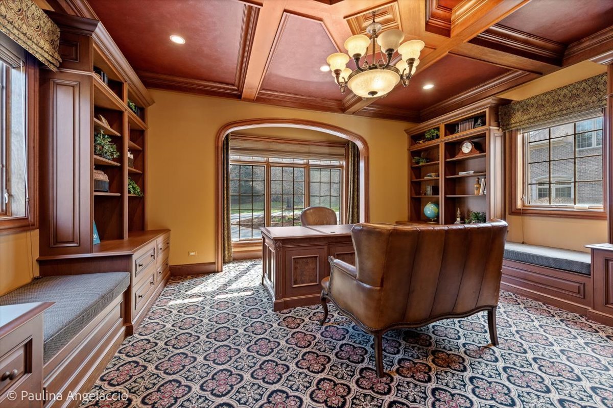 419 N Valley Hill Road