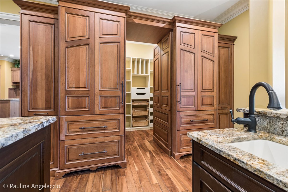 419 N Valley Hill Road