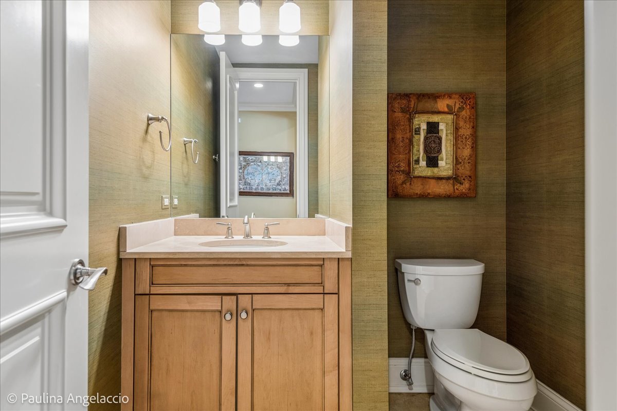 419 N Valley Hill Road