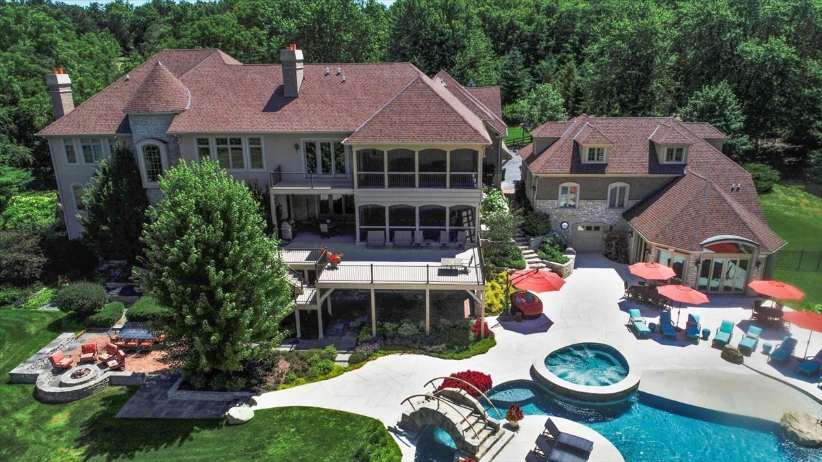 419 N Valley Hill Road