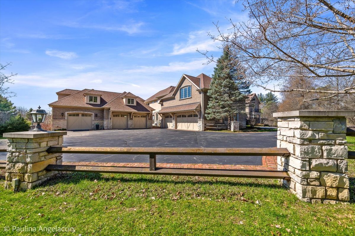 419 N Valley Hill Road