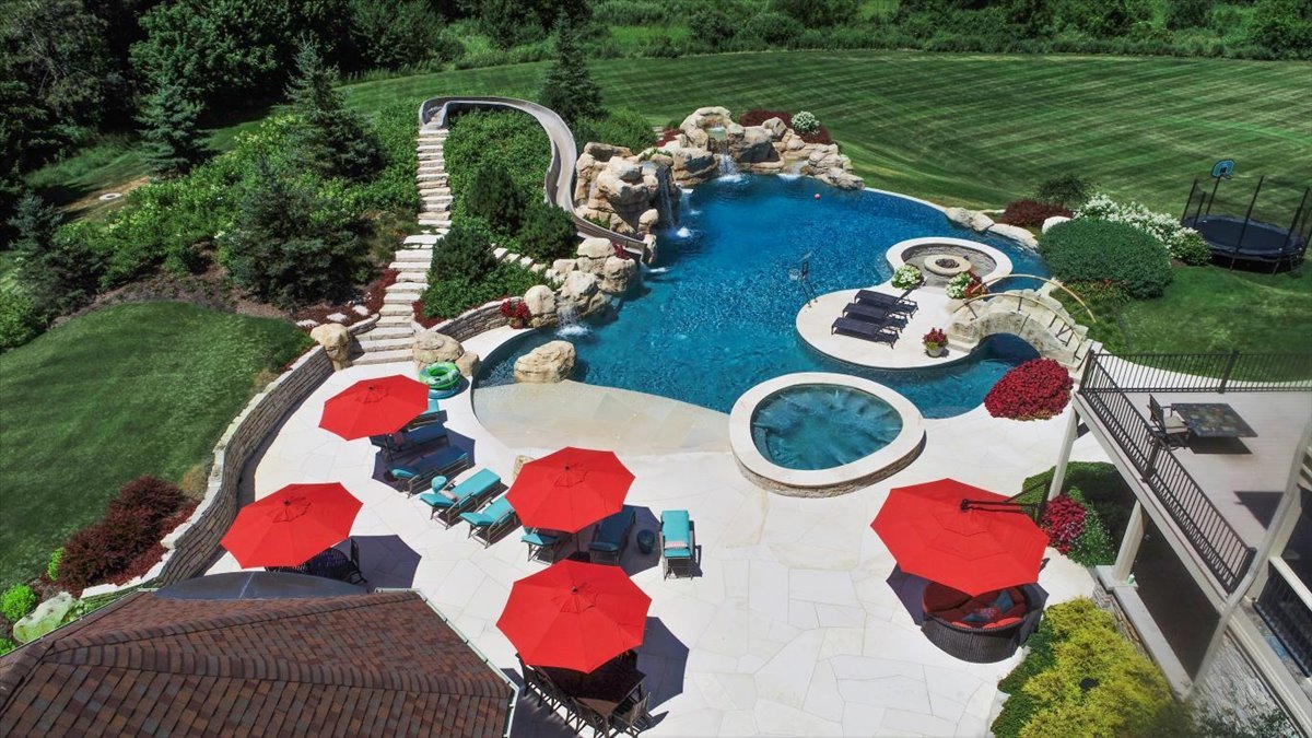 419 N Valley Hill Road