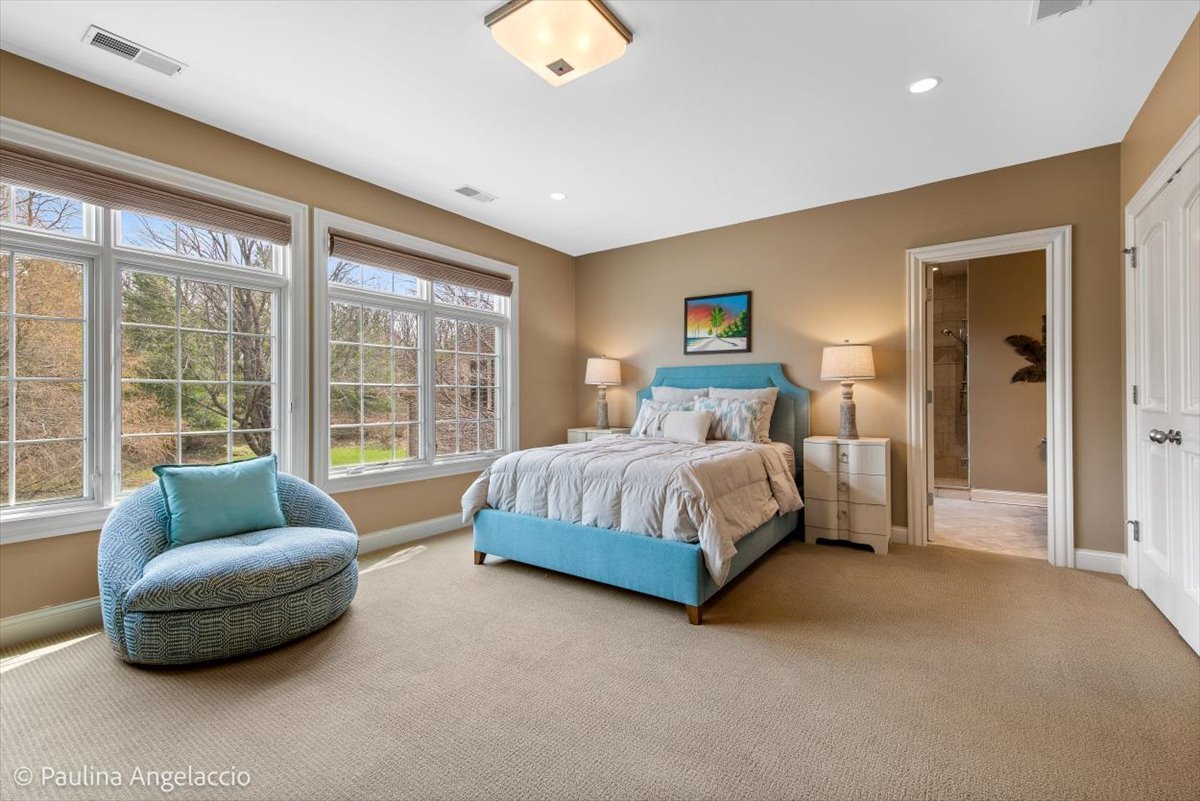 419 N Valley Hill Road