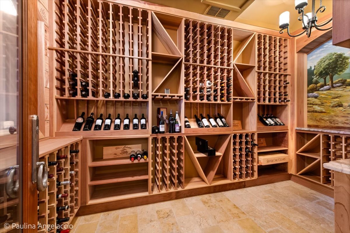 419 N Valley Hill Road