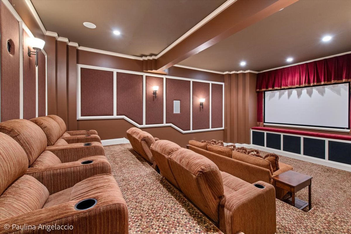 419 N Valley Hill Road