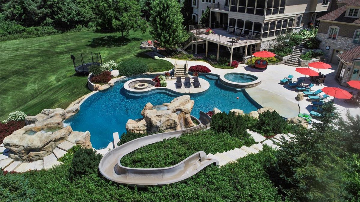 419 N Valley Hill Road