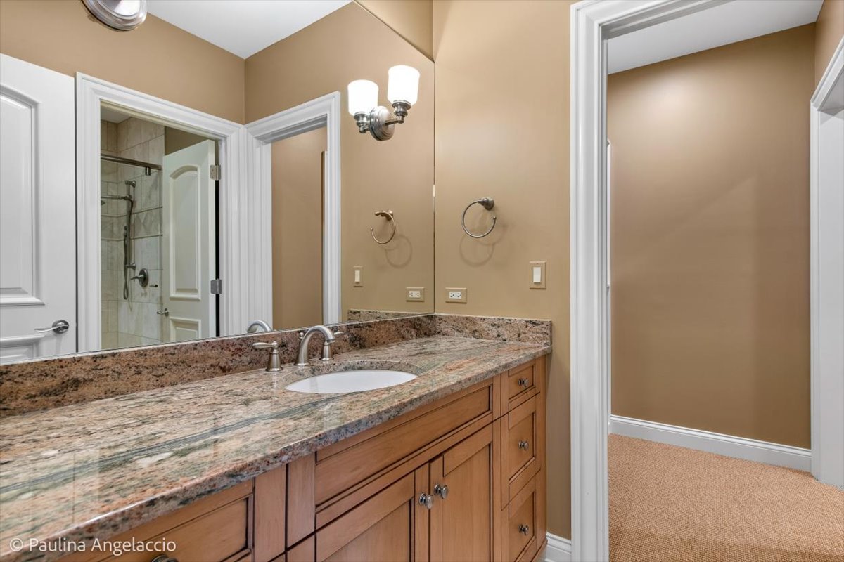 419 N Valley Hill Road