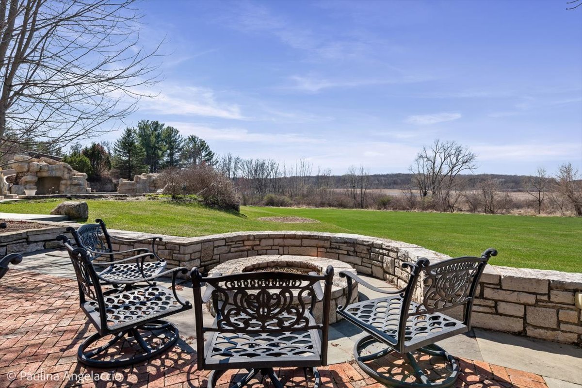 419 N Valley Hill Road