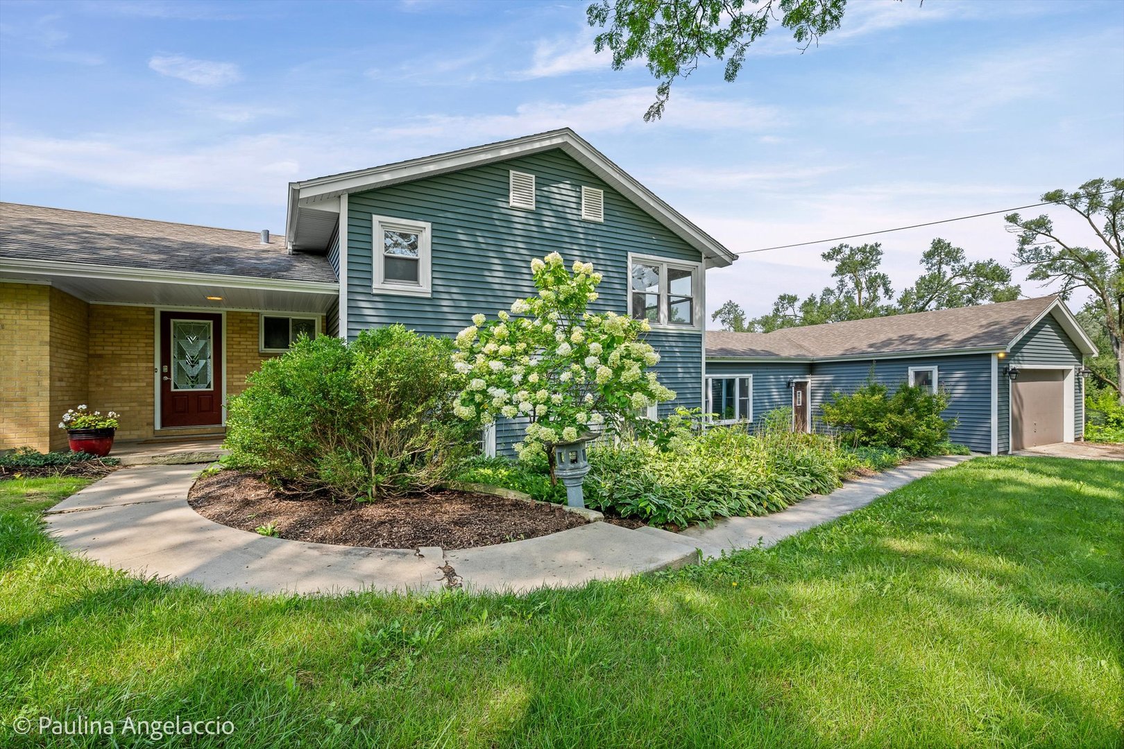 22406 N Bertha Lane