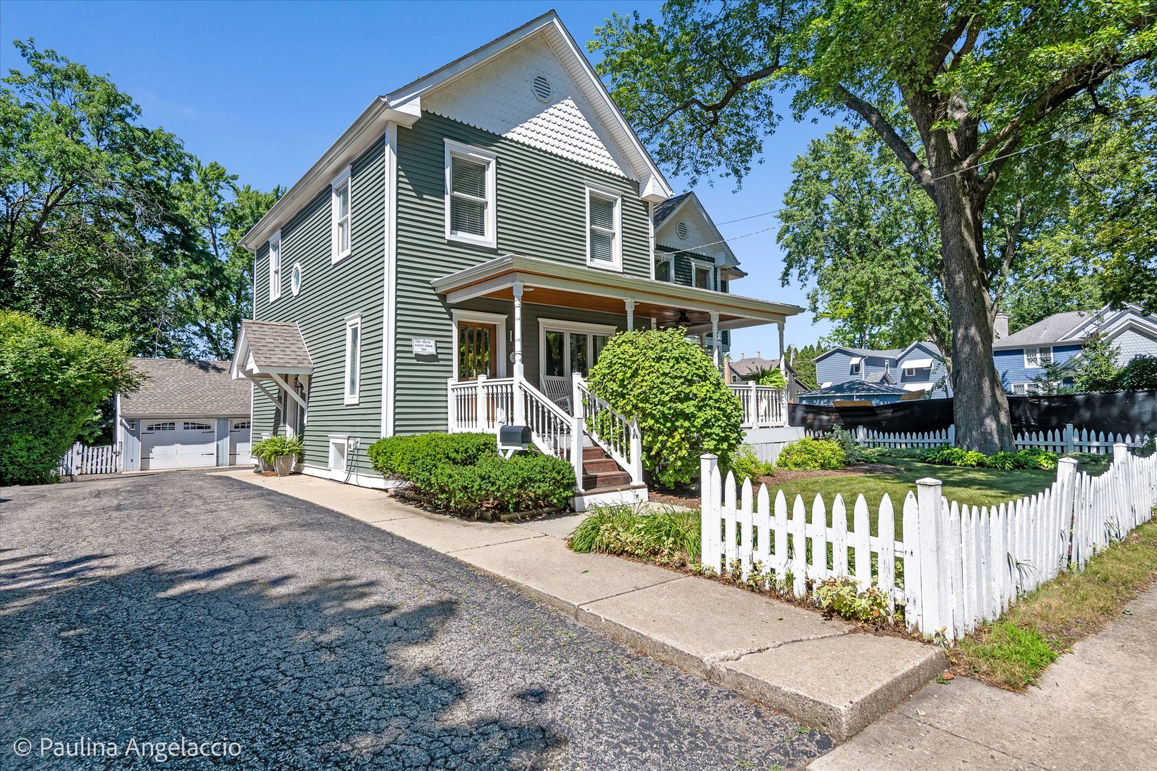 318 W Lake Street