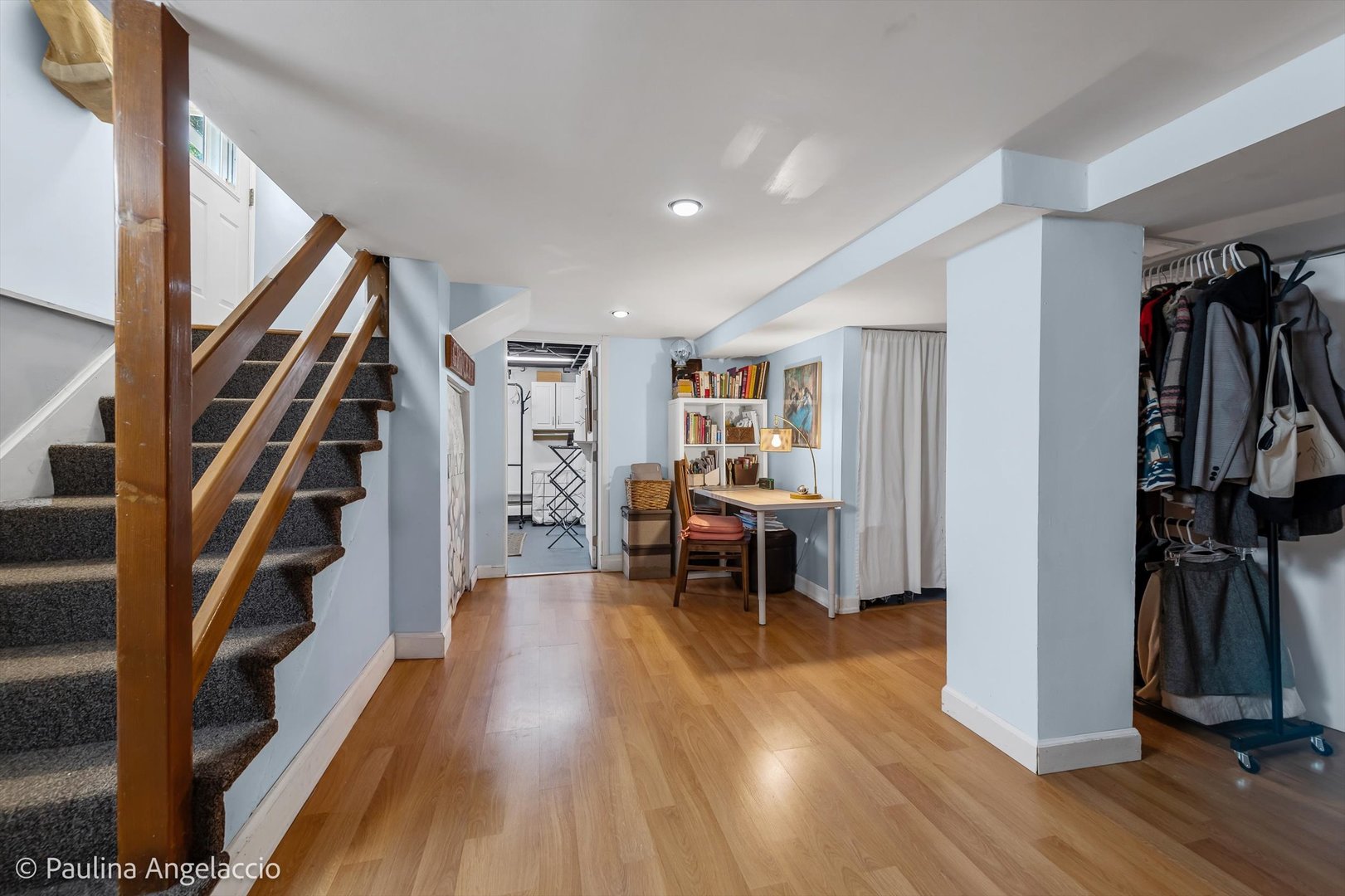 318 W Lake Street