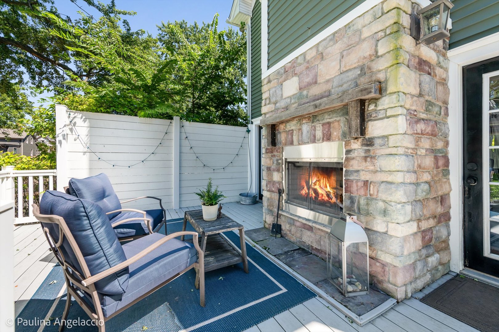 318 W Lake Street