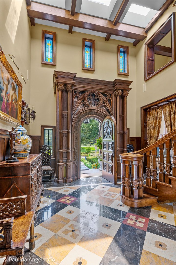 10 Goose Lake Drive