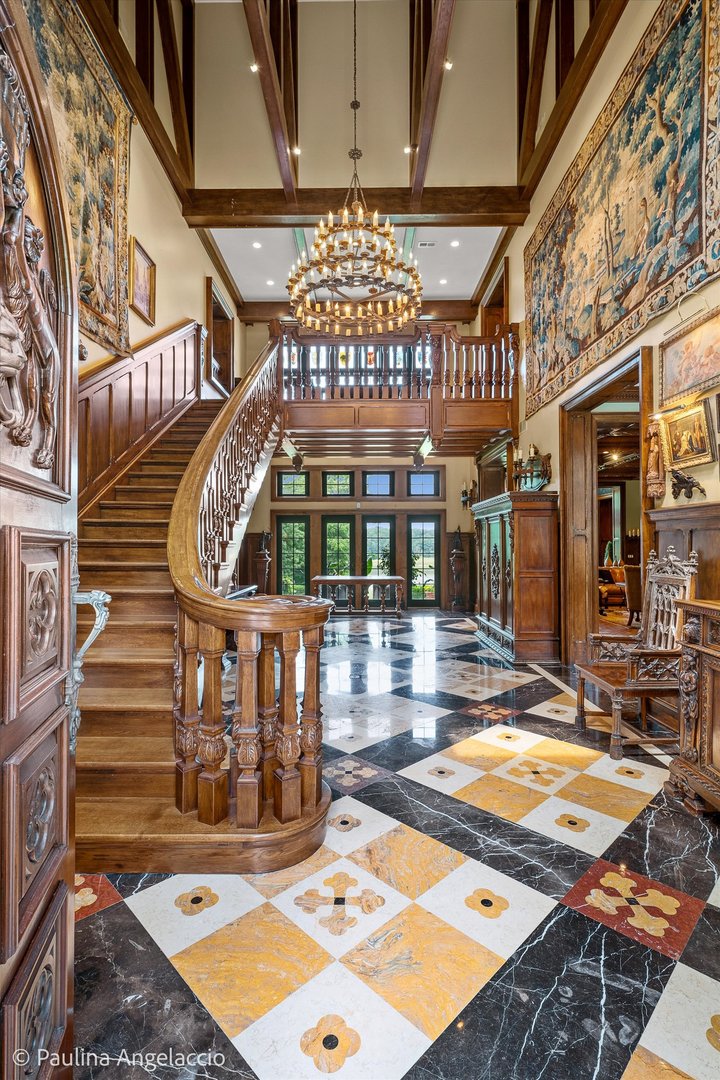 10 Goose Lake Drive
