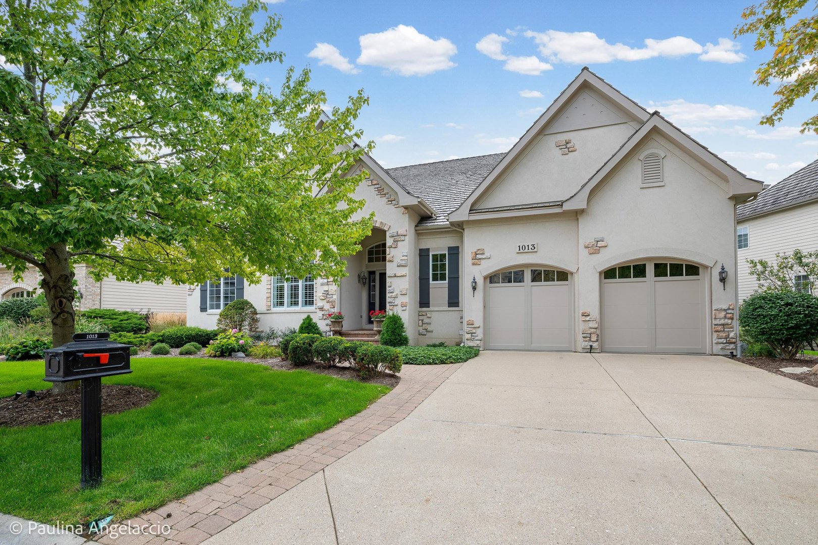 1013 Ridgeview Drive
