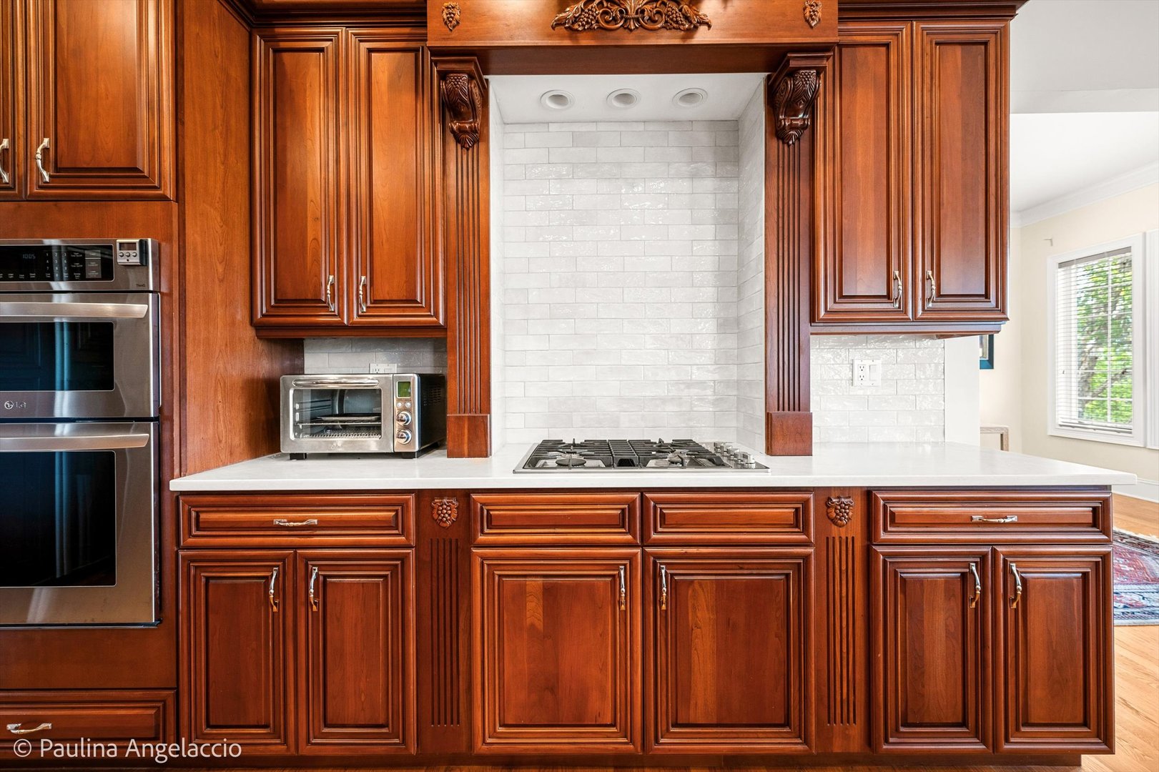 1013 Ridgeview Drive