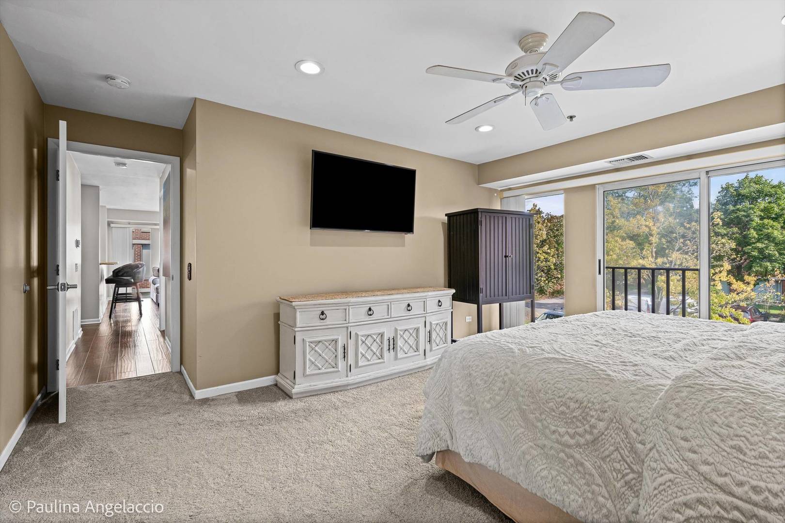 412 Kelburn Road Unit: 212