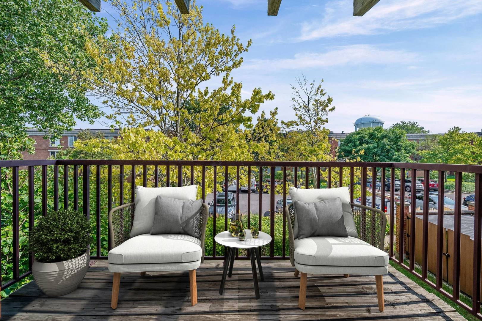 412 Kelburn Road Unit: 212