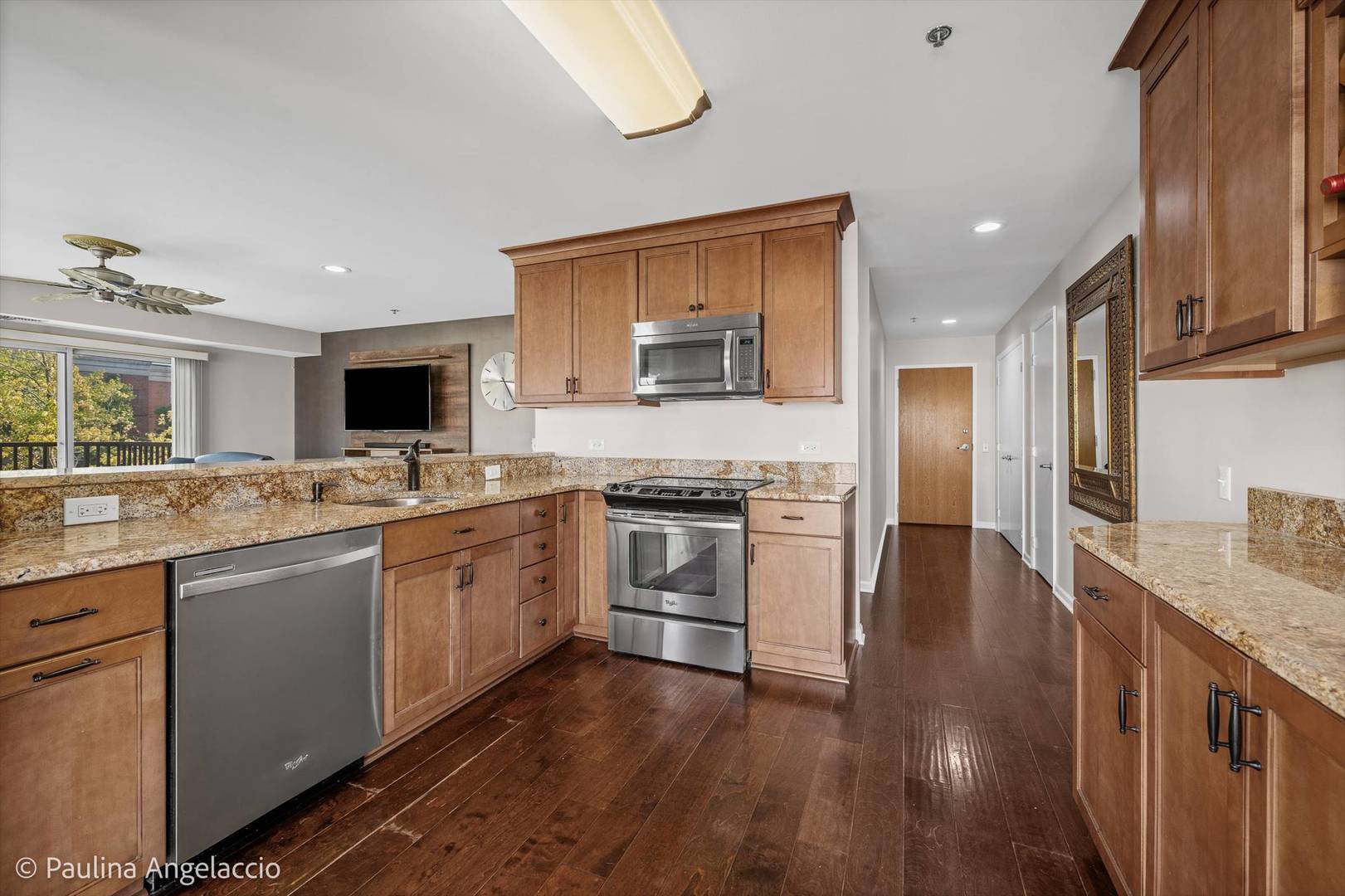 412 Kelburn Road Unit: 212